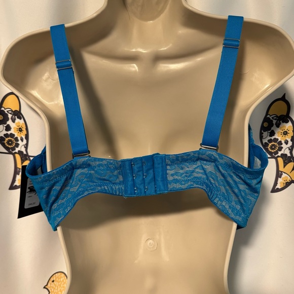 Frederick’s of Hollywood 36F Untamable Bra Bundle of 2 Blue Red Lace Plunge - Picture 3 of 12